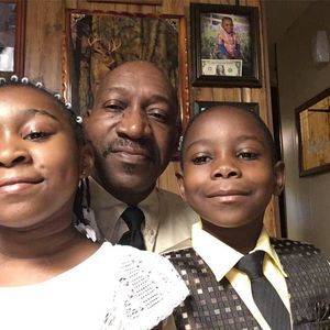 Meet your Posher, Robert